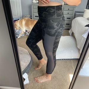 Fabletics pocket mesh leggings
